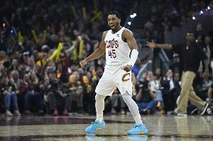 米切尔：今年的我是一个升级版 更加冷静且专注度更高