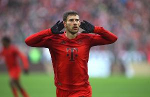 都体：米兰提供3年税后年薪500万欧合同，格雷茨卡方面正在考虑