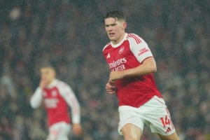 欧文：看阿森纳首发他们今天主打防反，进攻球员的发挥更值得关注