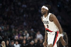 表现不佳！格兰特6投2中&三分3中1得5分2断 正负值-25全场最低