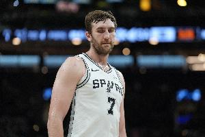 科内特：我们对抗&节奏还有凝聚力都很棒 这也是我们今年一贯打法